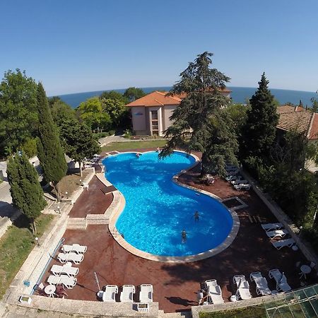 Bisser Hotel - Free Parking - Free Pool Access Baltschik Exterior foto
