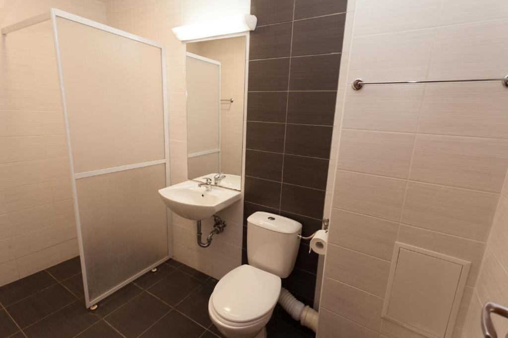 Bisser Hotel - Free Parking - Free Pool Access Baltschik Zimmer foto