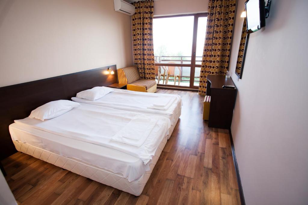 Bisser Hotel - Free Parking - Free Pool Access Baltschik Zimmer foto