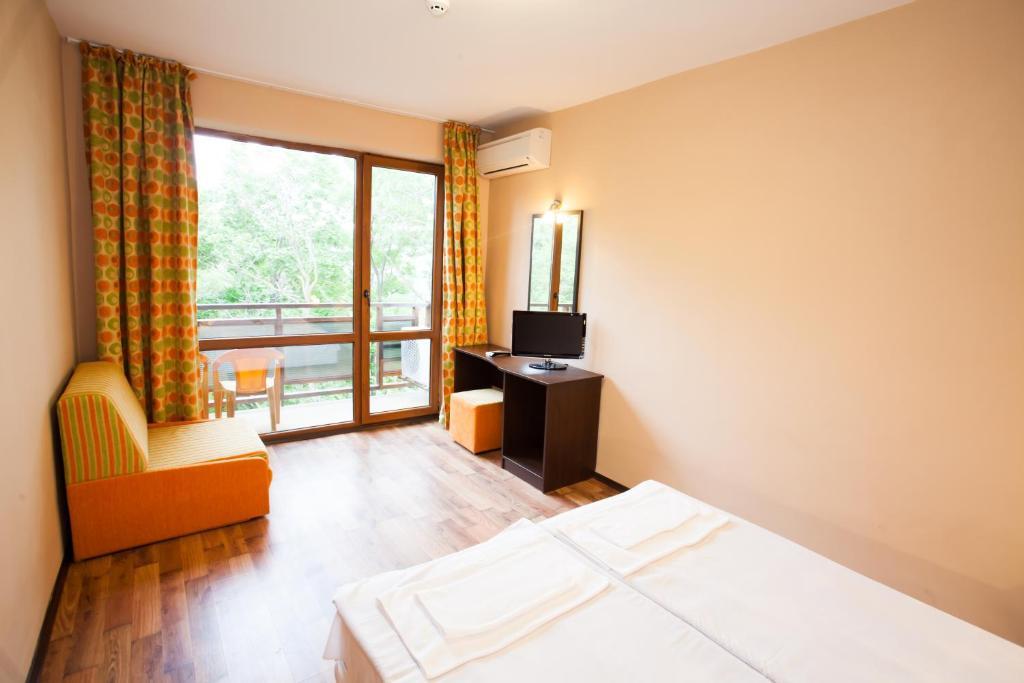 Bisser Hotel - Free Parking - Free Pool Access Baltschik Zimmer foto