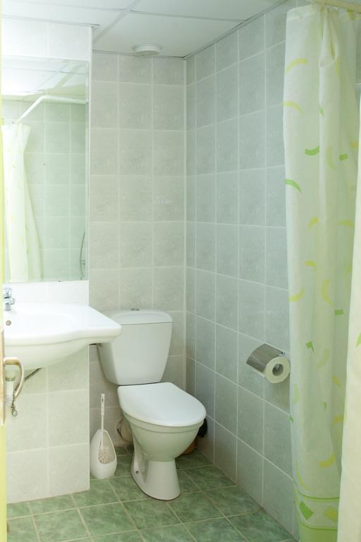 Bisser Hotel - Free Parking - Free Pool Access Baltschik Zimmer foto